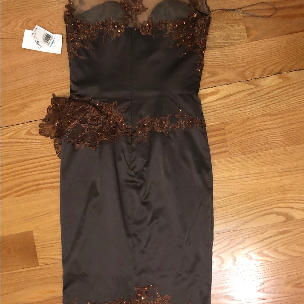 Mandalay Julian Joyce dress - Picture 2 of 5